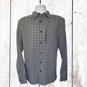 The North Face Men’s Plaid Long Sleeve Shirt XL Hidden Zip Pocket, Performance